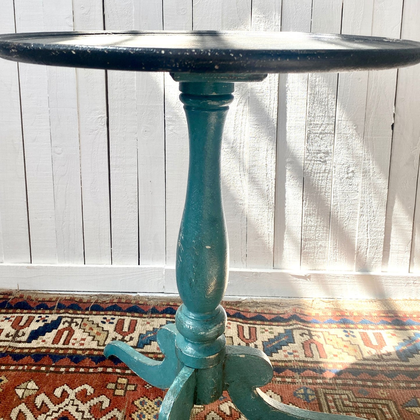 Round Pedestal Wine Table