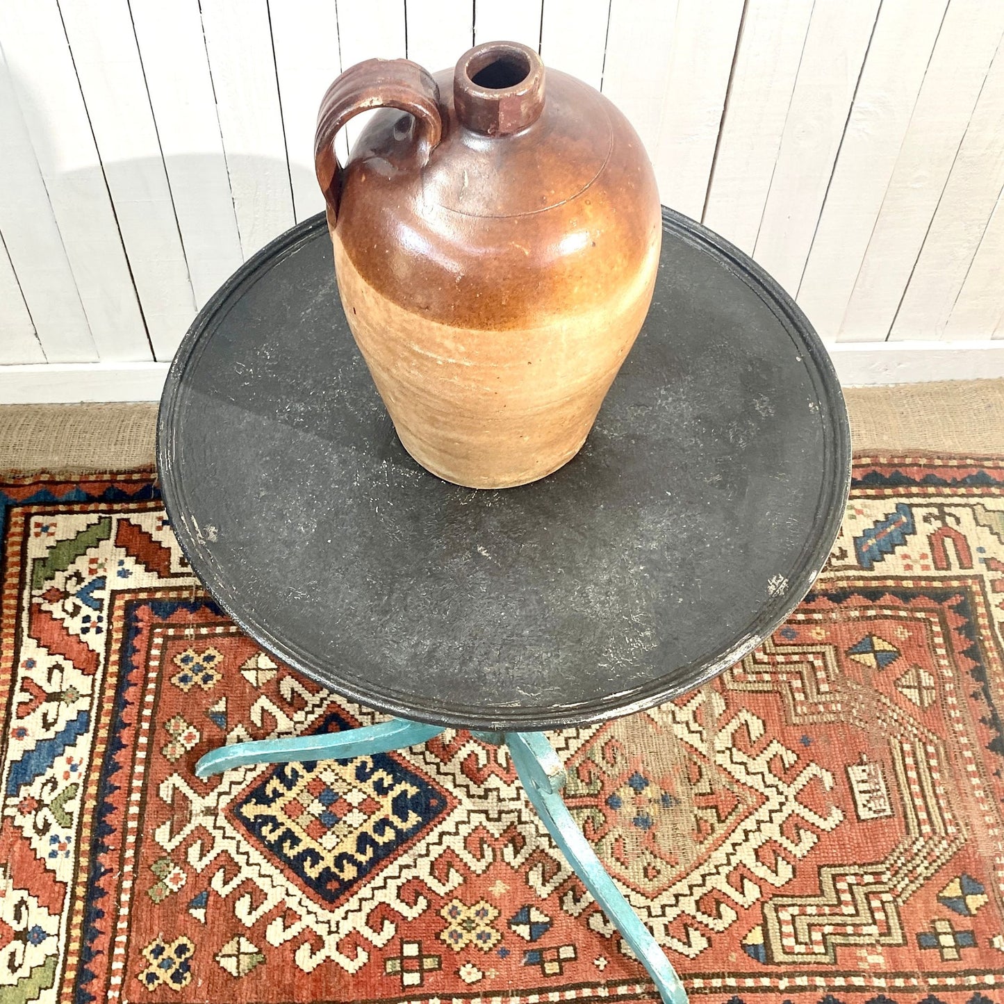 Round Pedestal Wine Table