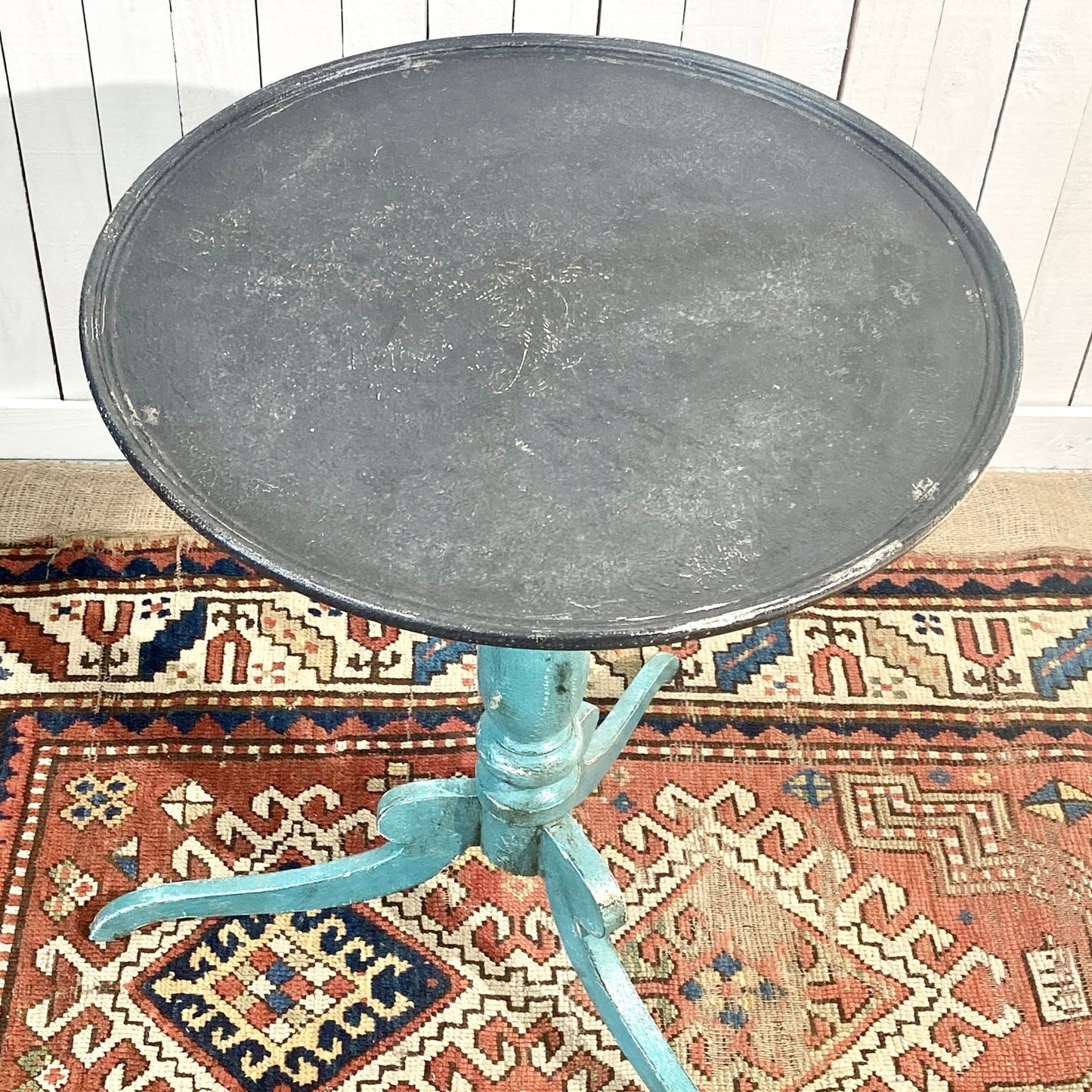 Round Pedestal Wine Table