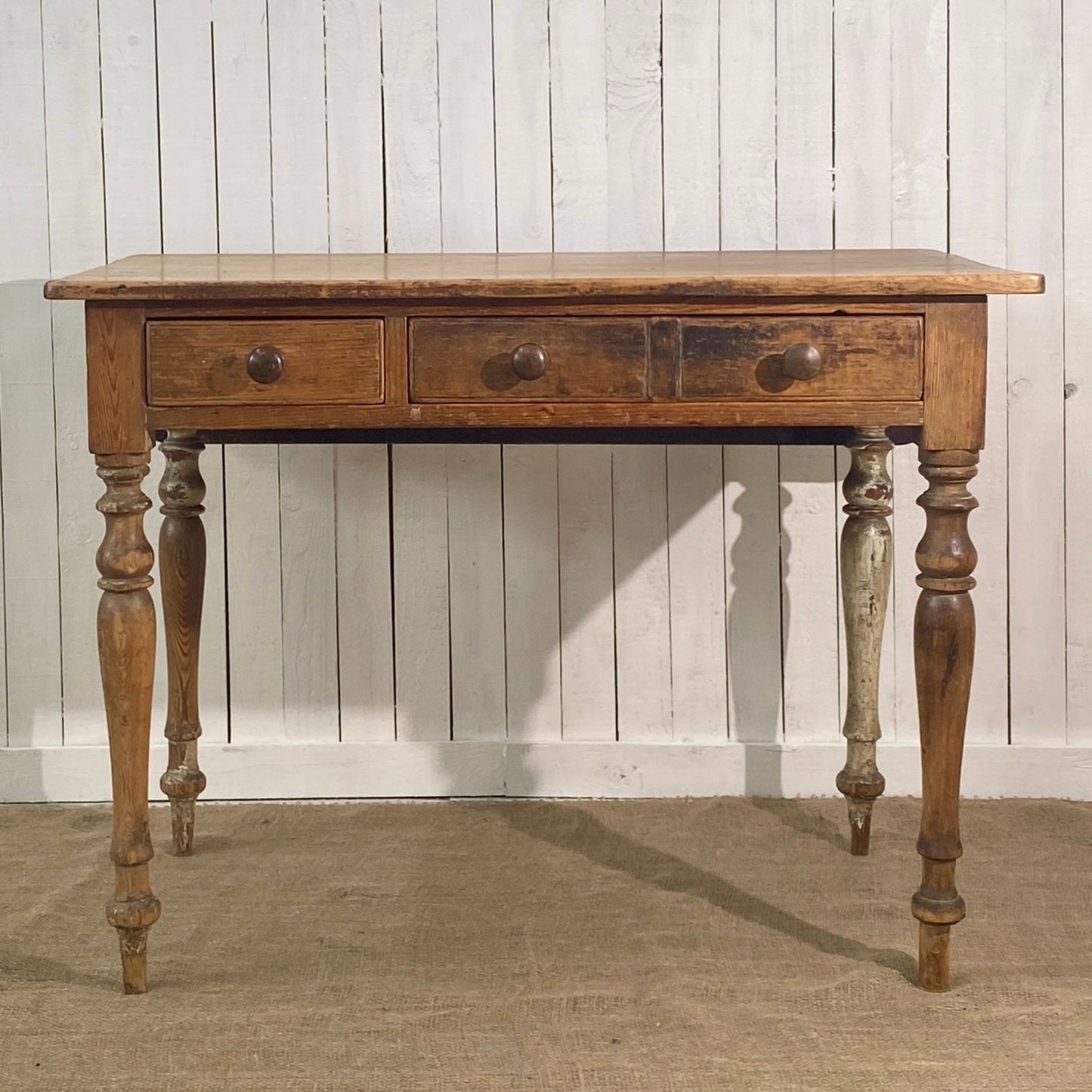 Lovely Vintage Pine Drop Leaf Table