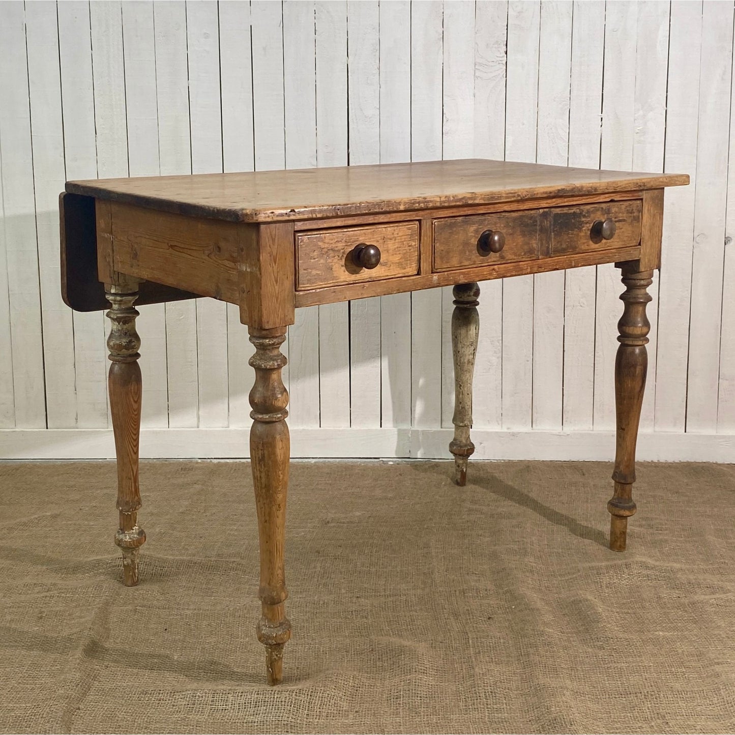 Lovely Vintage Pine Drop Leaf Table