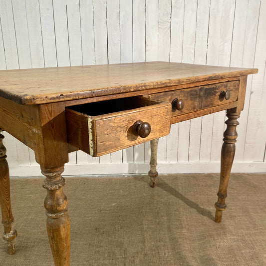 Lovely Vintage Pine Drop Leaf Table