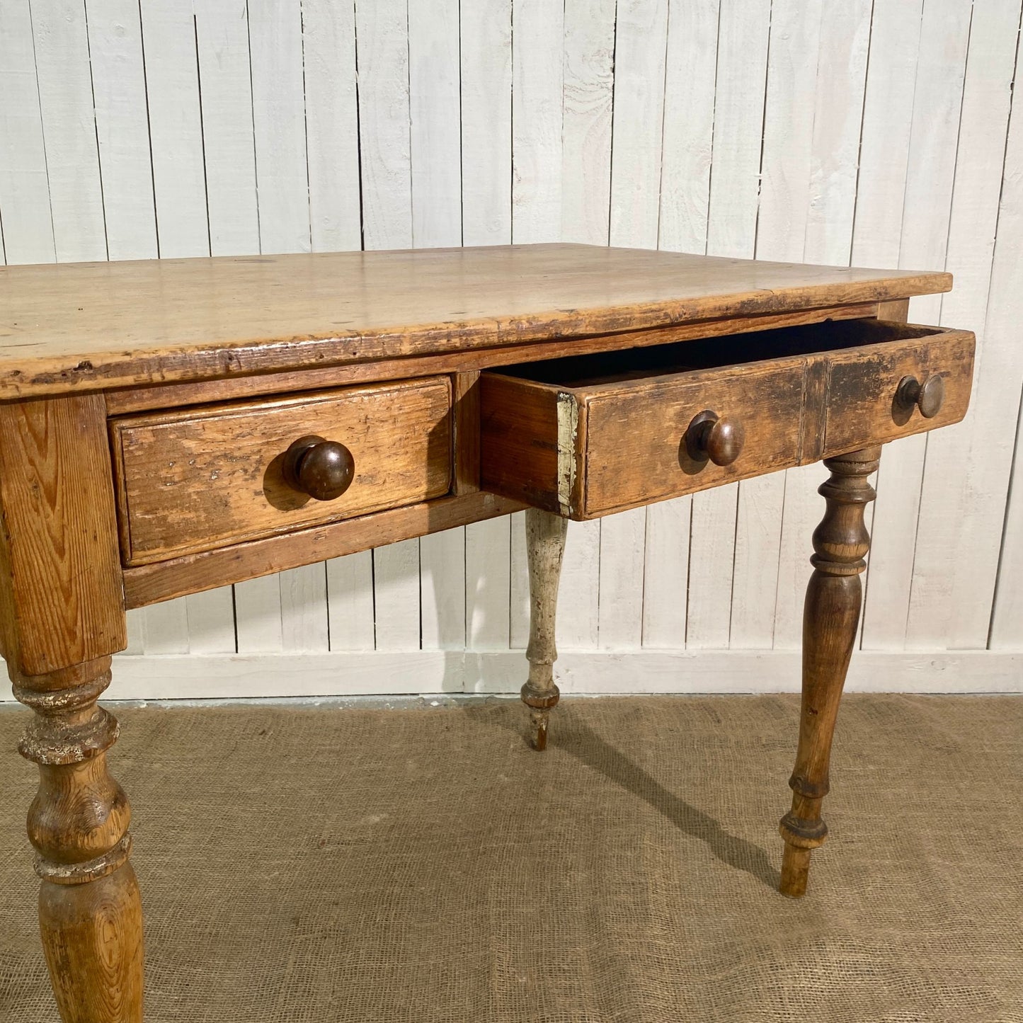 Lovely Vintage Pine Drop Leaf Table