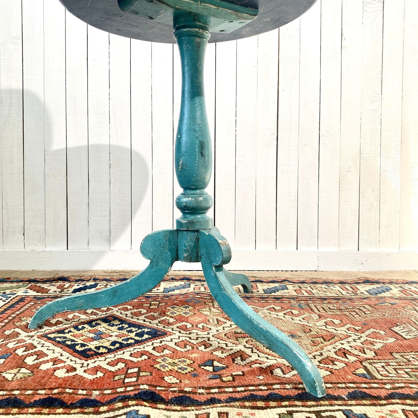 Round Pedestal Wine Table