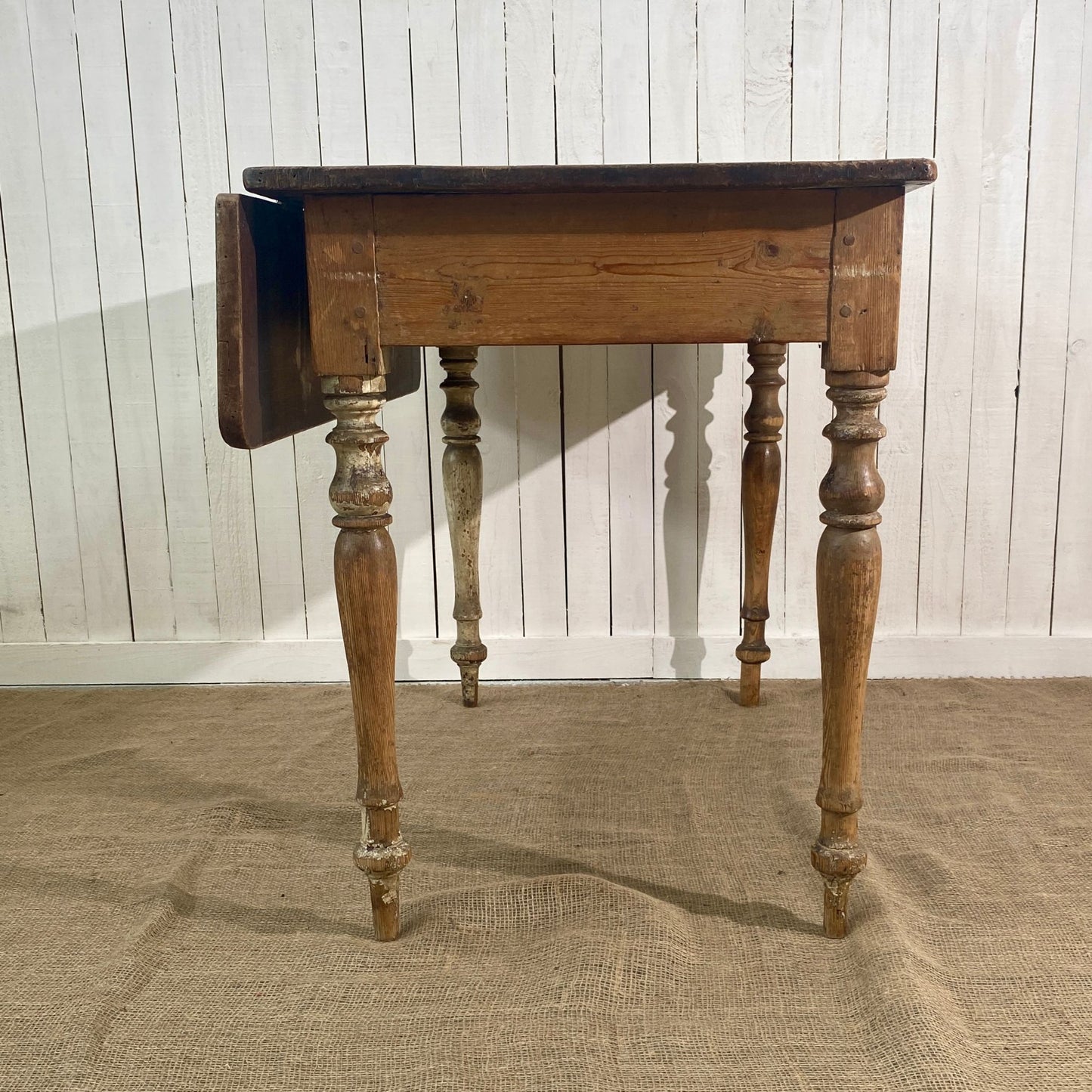 Lovely Vintage Pine Drop Leaf Table